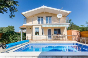 Dalmatian village charm - spacious villa with pool near Trogir